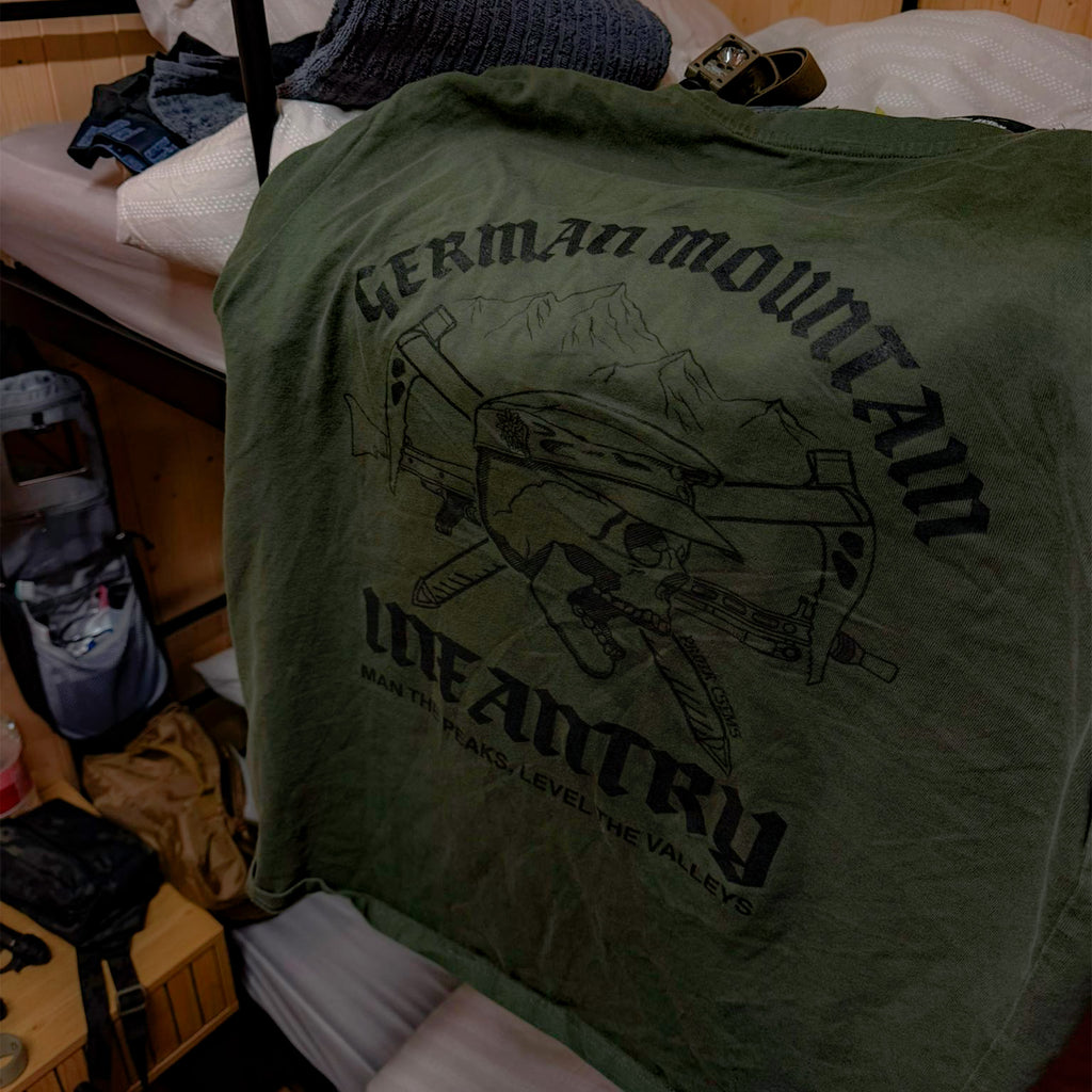 Gebirgsjäger Oversize Shirt Predator Customs – Farboption